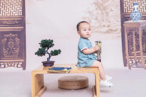 正定宝宝几个月可以笑出声